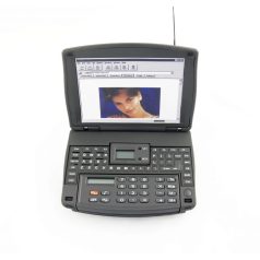 LANDLITE H-810 számítógép alakú rádió + óra 